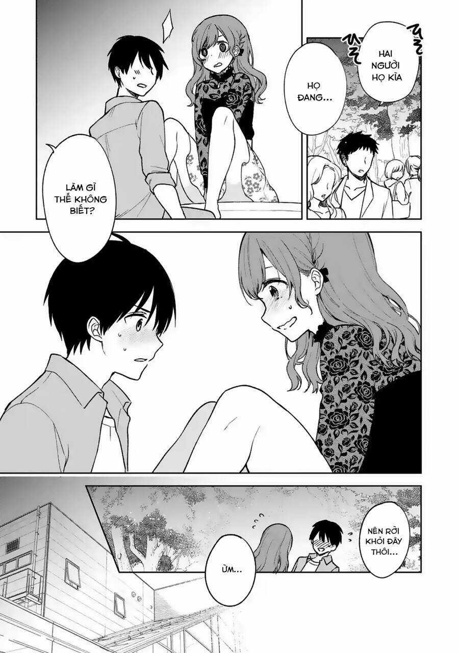 Chikan Saresou Ni Natteiru S-Kyuu Bishoujo Wo Tasuketara Tonari No Seki No Osananajimi Datta Chapter 22 trang 11