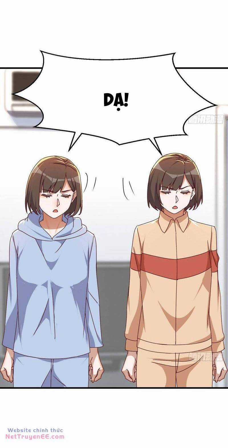 Trong Nhà Có 2 Bạn Gái Song Sinh Chapter 319 trang 4